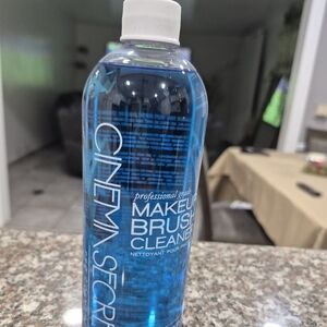 Cinema Secrets Brush Cleaner